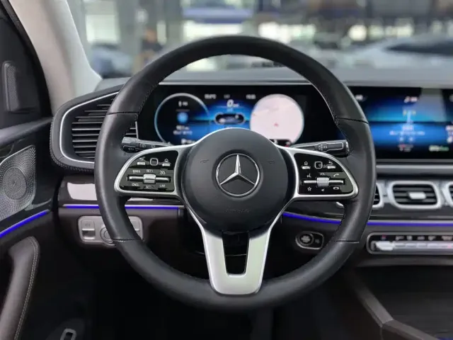 Mercedes-Benz GLE-Class — Фото автомобиля 17