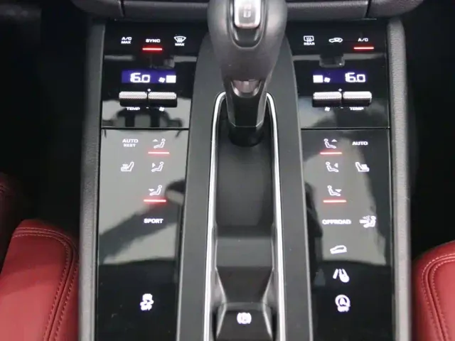 Porsche Macan — Фото автомобиля 11