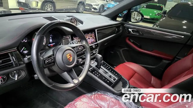 Porsche Macan — Фото автомобиля 11