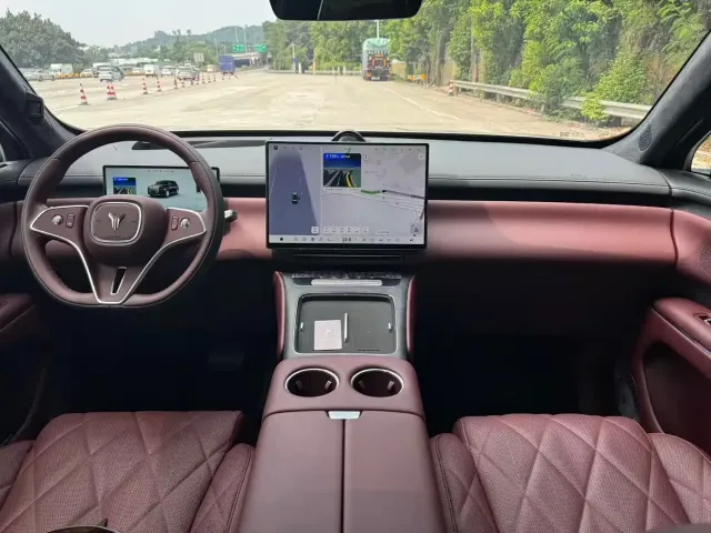 Voyah Auto VOYAH Taisan 2026 Model Base — Фото автомобиля 13