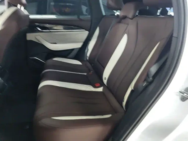 Geely Xingyue L — Фото автомобиля 16