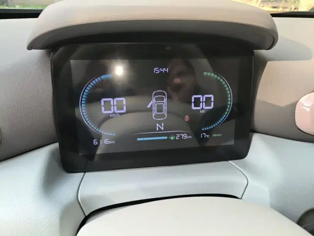 Leapmotor T03 — Фото автомобиля 11