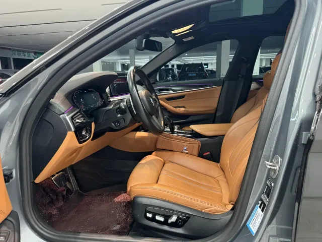 BMW 5 Series — Фото автомобиля 4