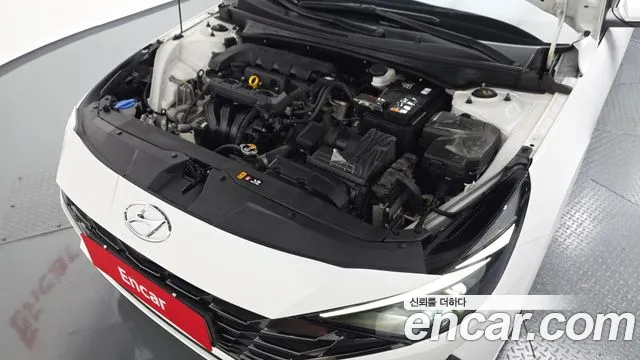 Hyundai AVANTE — Фото автомобиля 3