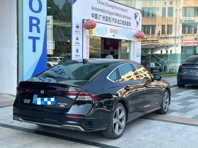 Honda Accord — Фото автомобиля 4