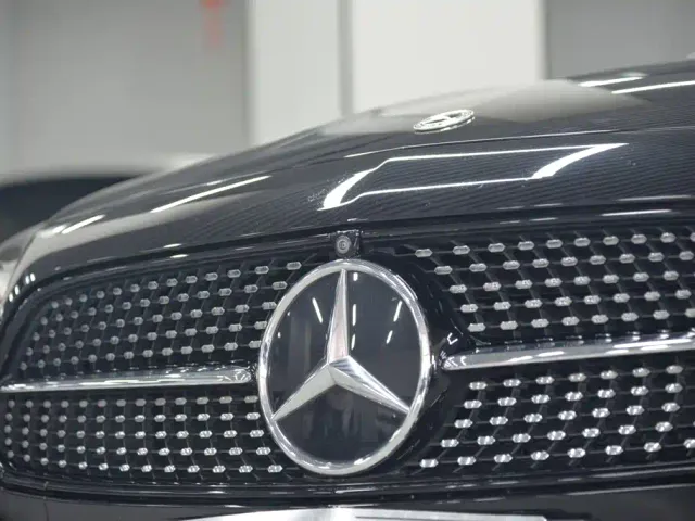 Mercedes-Benz E-Class — Фото автомобиля 4