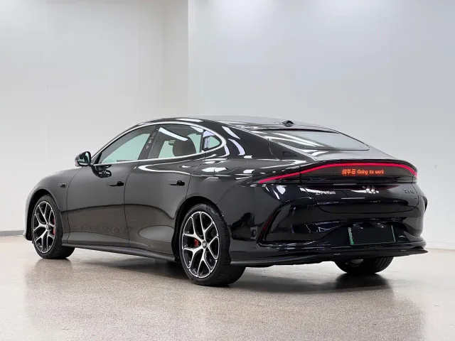 IM Motors L6 — Фото автомобиля 4