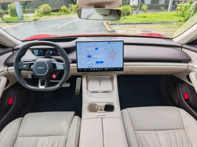 Xiaomi SU7 — Фото автомобиля 13