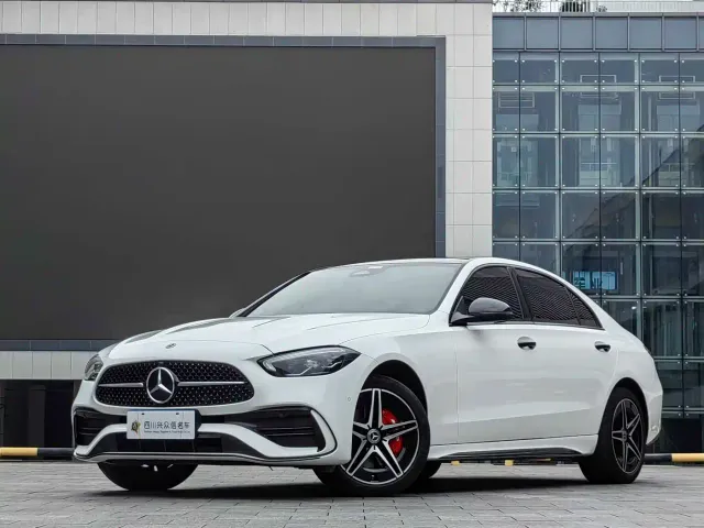 Фотография автомобиля — Mercedes-Benz C-Class