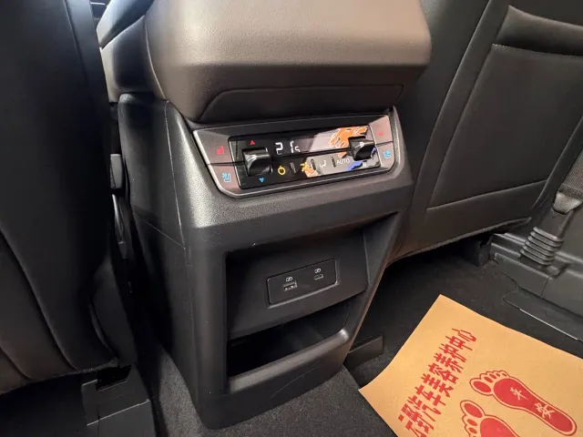 Ford Edge — Фото автомобиля 13