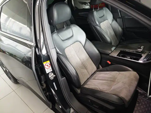 Audi A6L — Фото автомобиля 24