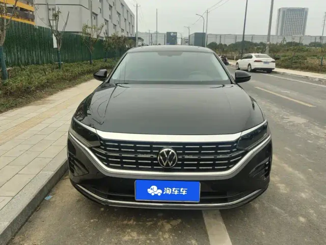 Volkswagen Passat — Фото автомобиля 2