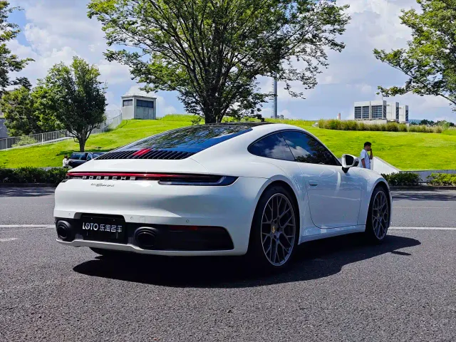 Porsche 911 — Фото автомобиля 7