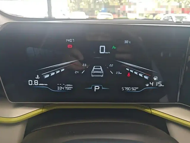 Geely Binyue — Фото автомобиля 11
