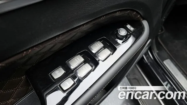 KG_Mobility_Ssangyong Rexton All Rexton Дизель 2.2 4WD — Фото автомобиля 14