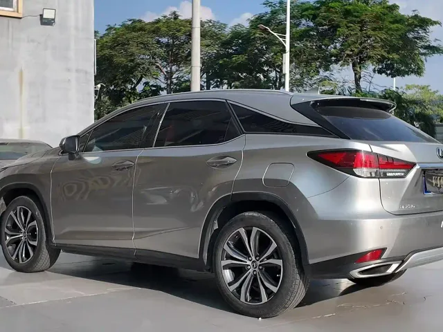 Lexus RX — Фото автомобиля 5