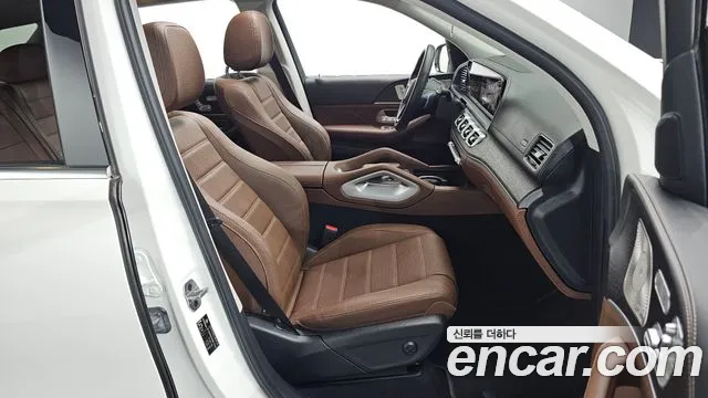 Mercedes-Benz GLE-Class — Фото автомобиля 23