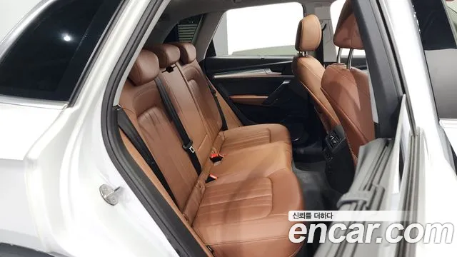 Audi Q5 45 TFSI quattro — Фото автомобиля 12