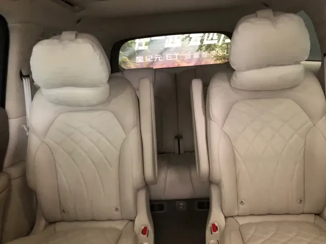 IM Motors LS9 — Фото автомобиля 9