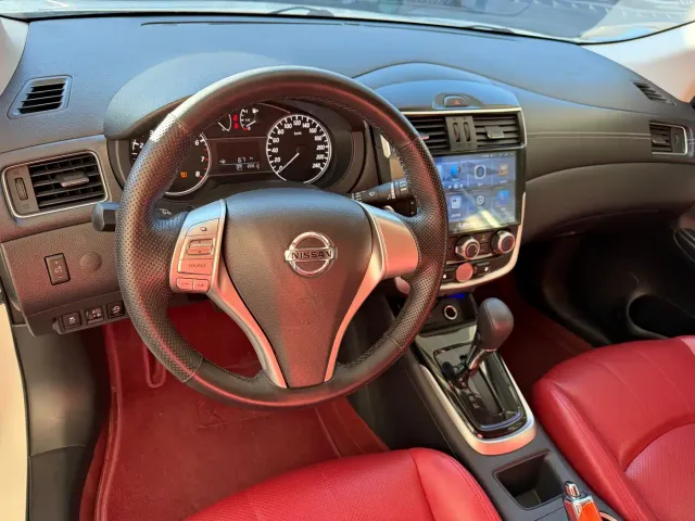 Nissan Tiida — Фото автомобиля 5