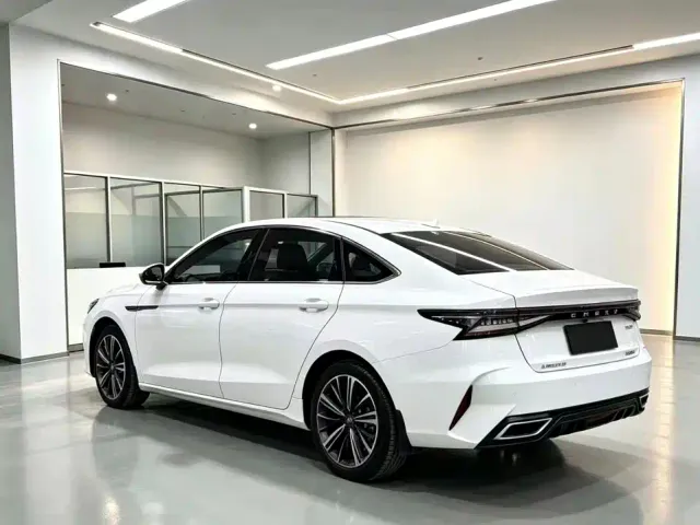 Chery Arrizo 8 — Фото автомобиля 5