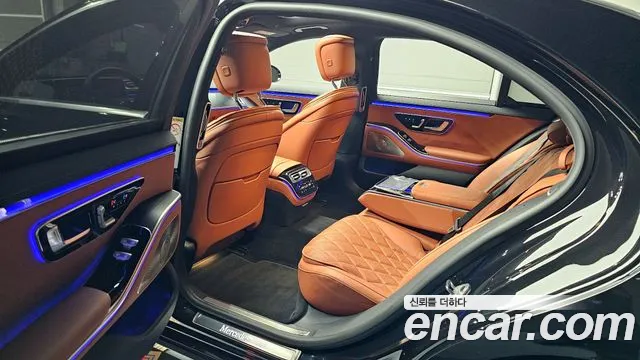 Mercedes-Benz S-Class — Фото автомобиля 11