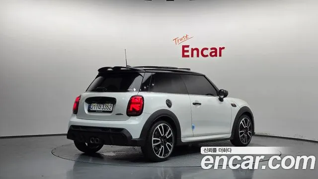 Mini Cooper — Фото автомобиля 2