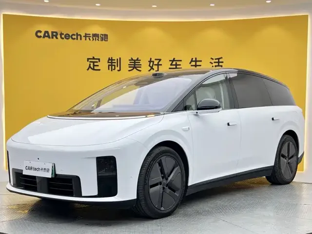 Li Auto i8 — Фото автомобиля 10
