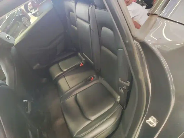 Tesla Model Y — Фото автомобиля 16