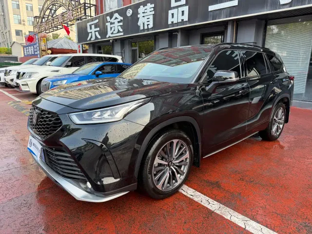 Toyota Crown Kluger — Фото автомобиля 2