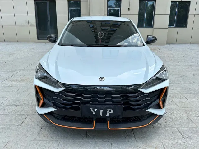 Dongfeng Yixuan — Фото автомобиля 2