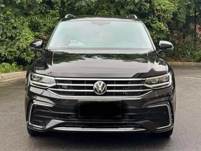Volkswagen Tiguan L — Фото автомобиля 2