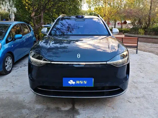 Aito M9 — Фото автомобиля 2