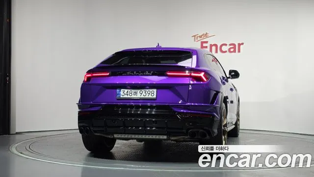 Lamborghini Urus — Фото автомобиля 4
