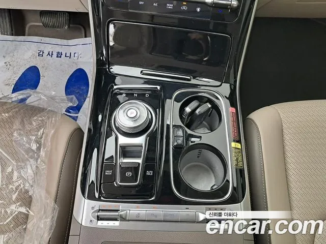 Kia Carnival Generation 4 — Фото автомобиля 14
