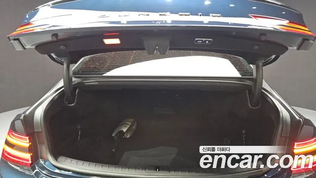 Genesis G80 Бензин 3.5 турбо AWD — Фото автомобиля 18