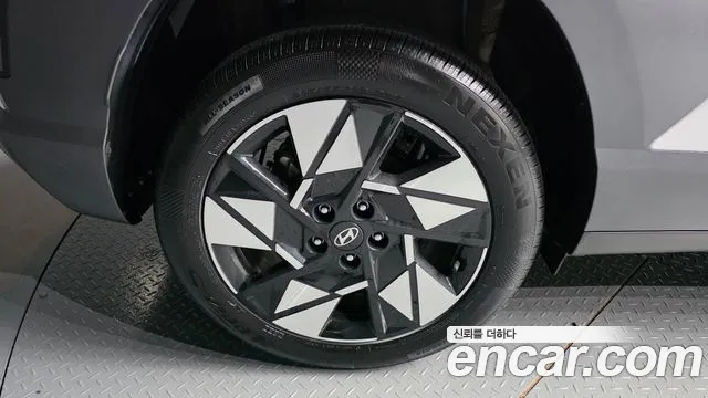 Hyundai Kona — Фото автомобиля 5
