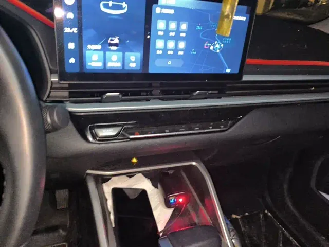 Geely Emgrand — Фото автомобиля 14