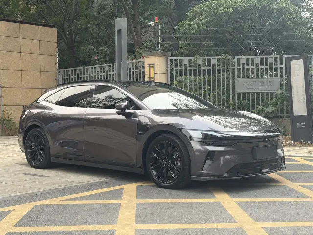 Zeekr 007 GT — Фото автомобиля 3
