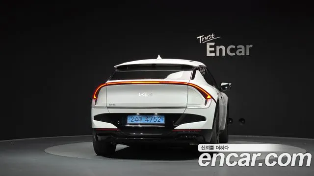 Kia EV6 — Фото автомобиля 4