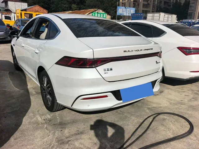 BYD Qin PLUS — Фото автомобиля 6