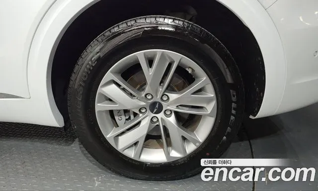 Genesis GV70 — Фото автомобиля 6