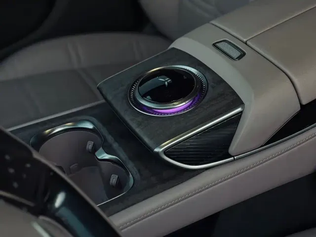 Hongqi Tian Gong 08 — Фото автомобиля 12