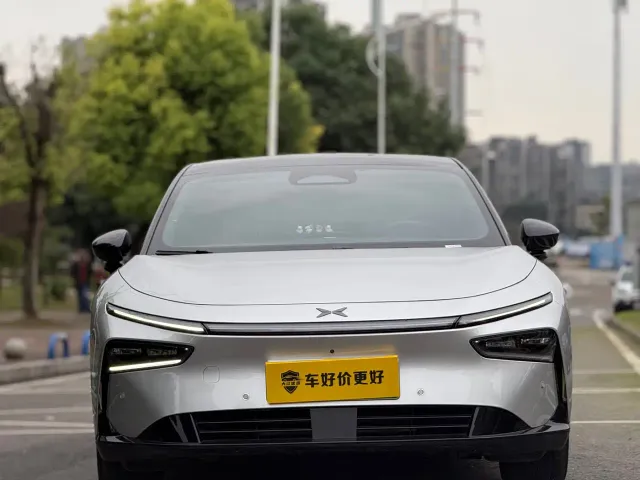 Xpeng P7+ — Фото автомобиля 2
