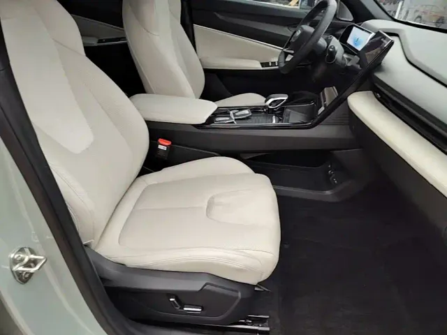 Geely Boyue — Фото автомобиля 24