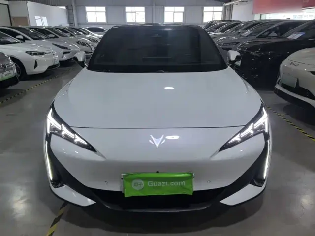 Arcfox Alpha S5 — Фото автомобиля 2