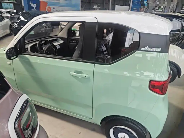 Wuling Hongguang Mini EV — Фото автомобиля 4