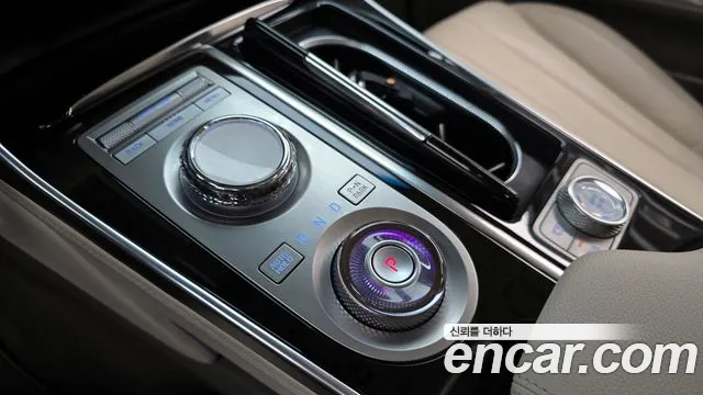 Genesis GV80 2.5T Бензин 2WD — Фото автомобиля 8