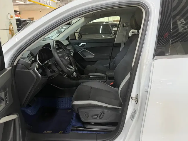 Audi Q3 — Фото автомобиля 4
