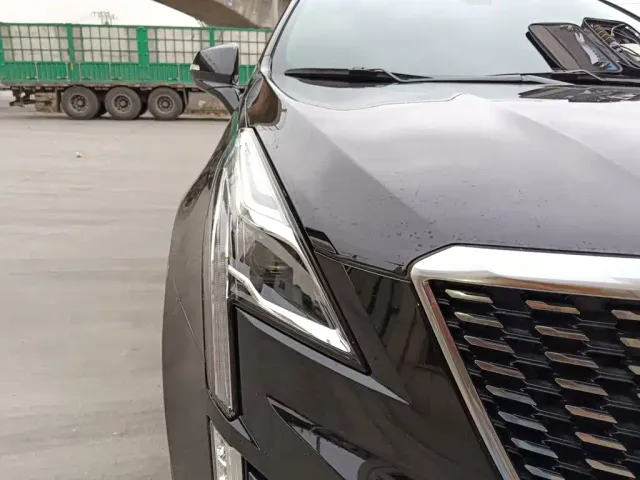 Cadillac XT5 — Фото автомобиля 7
